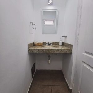 SE VENDE FLAT EN MIRAFLORES - 2 DORM + ESTACIONAMIENTO