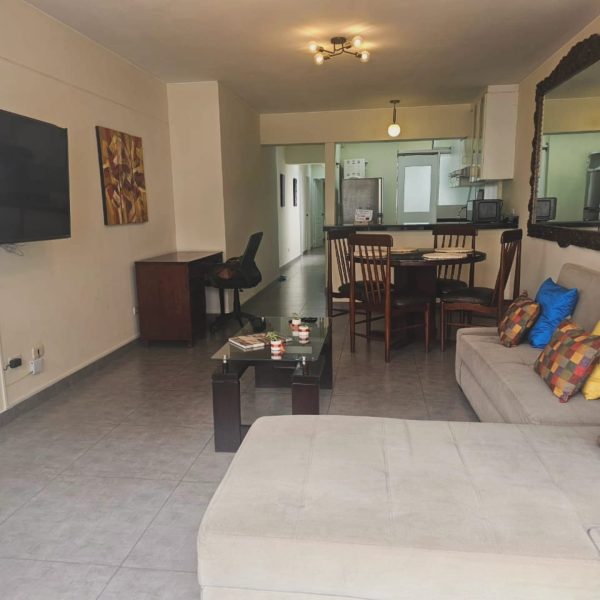 SE VENDE FLAT EN MIRAFLORES - 2 DORM + ESTACIONAMIENTO