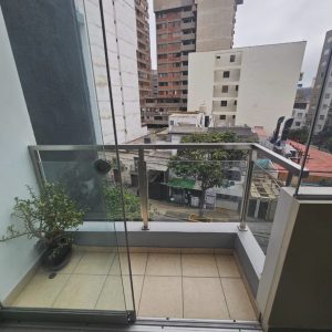 SE VENDE FLAT EN MIRAFLORES - 2 DORM + ESTACIONAMIENTO